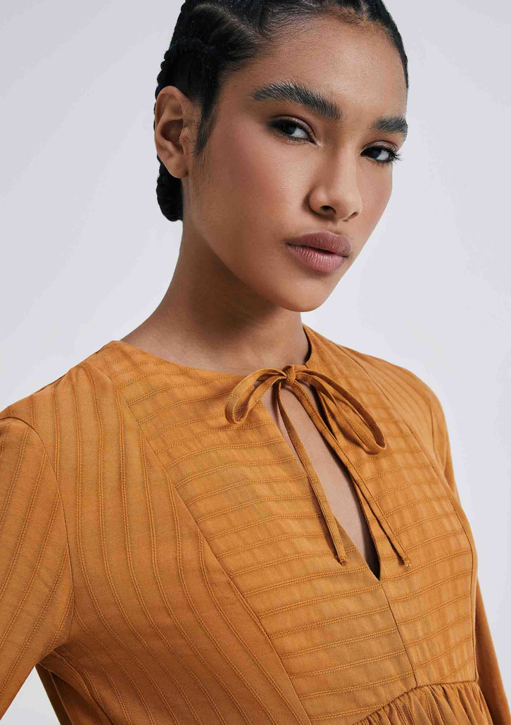Vestido Marrom Hering Curto Evasê Manga Longa