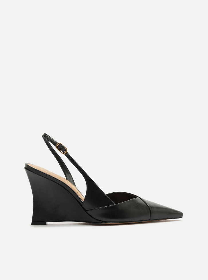 Scarpin Preto Couro Salto Alto Bico Fino