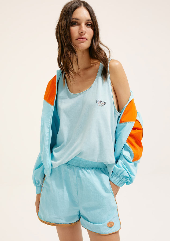Regata Azul Hering Alongada Com Estampa Hering + Cosmo