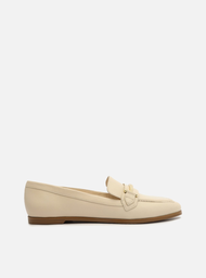 Mocassim Off-white Arezzo Couro Bridão Metálico Moderno