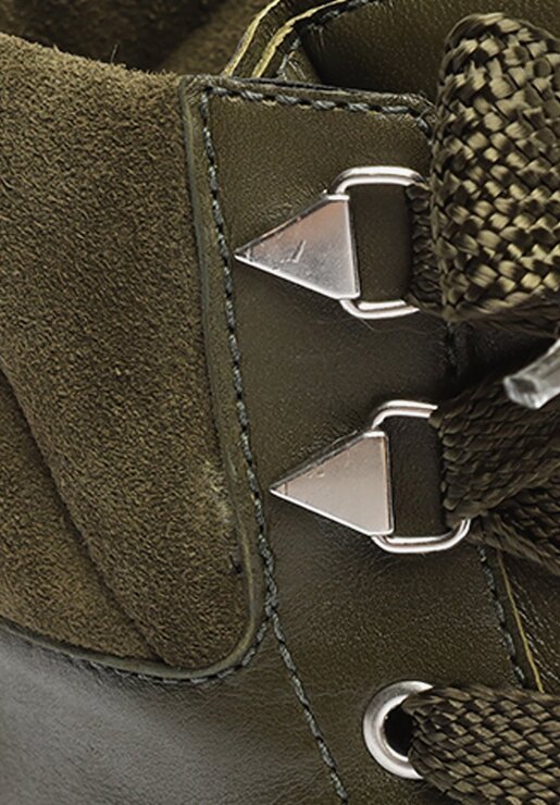BOTA COTURNO VERDE SCHUTZ BOLD COURO