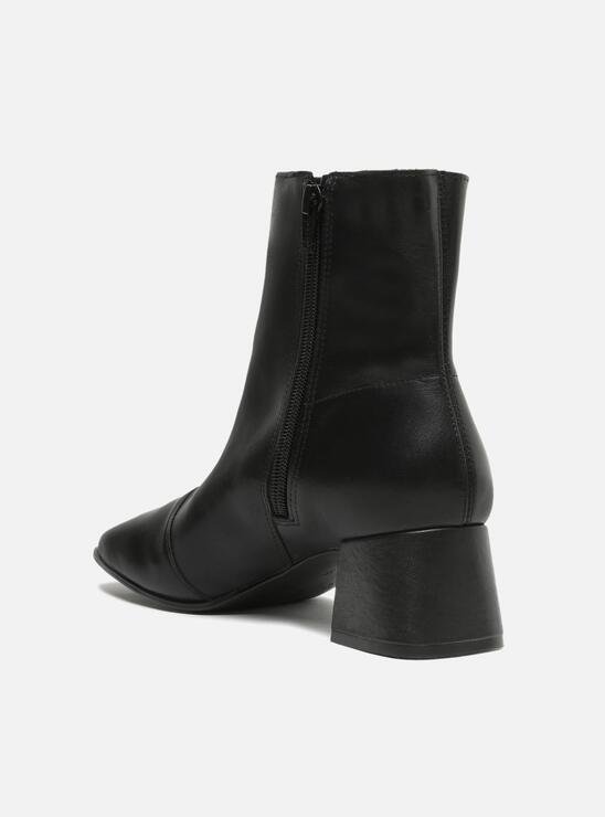 BOTA PRETA AREZZO CANO CURTO