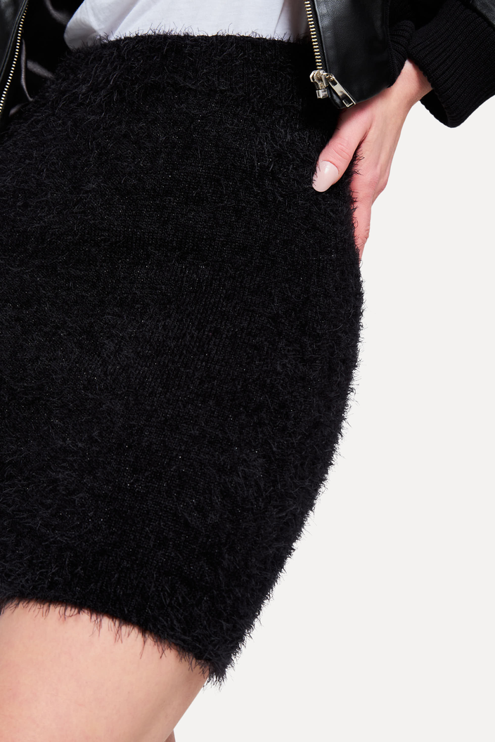 SAIA PRETA REVERSA TRICOT FUR