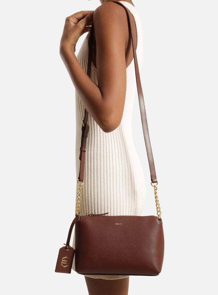 Bolsa Tiracolo Marrom Couro Pequena Corrente
