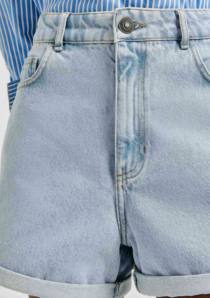 Shorts Jeans Azul Claro Cintura Alta