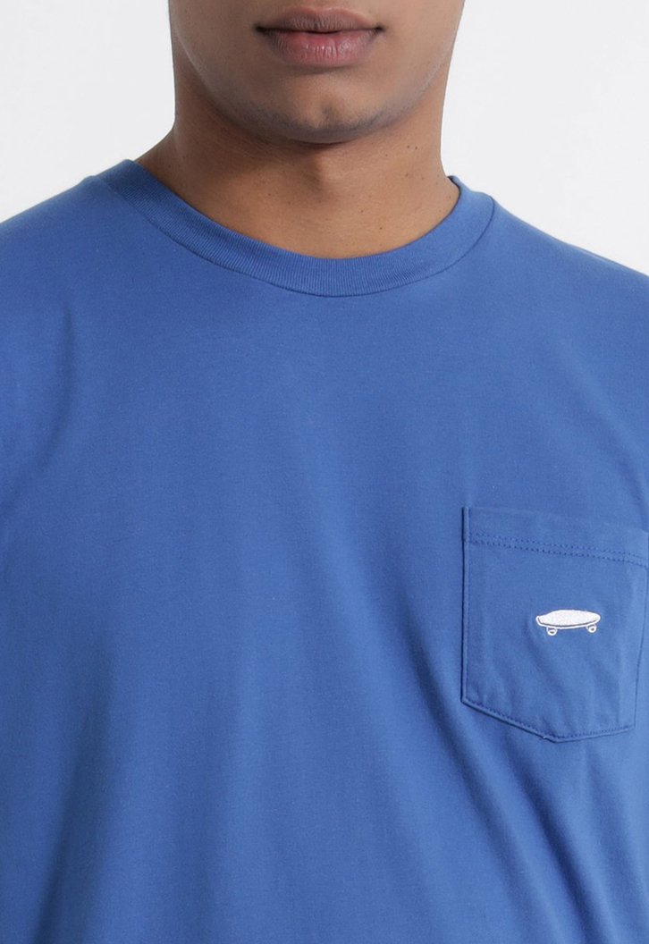 Camiseta Everyday Pocket Ss True Blue