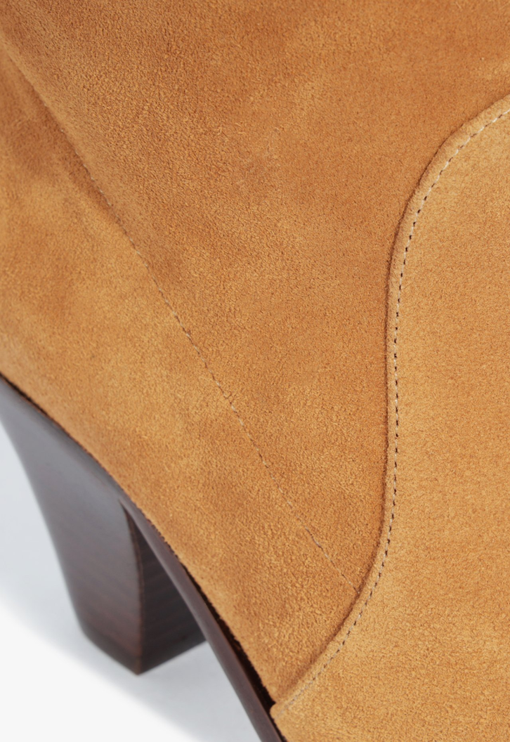 Bota Suede Marrom