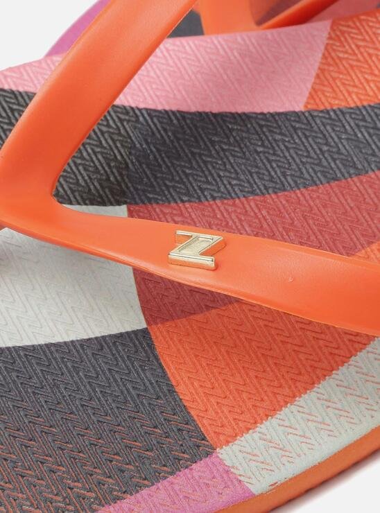 CHINELO LARANJA AREZZO DE DEDO ESTAMPA GEOMÉTRICA ESSENTIAL BRIZZA SCARF.ME