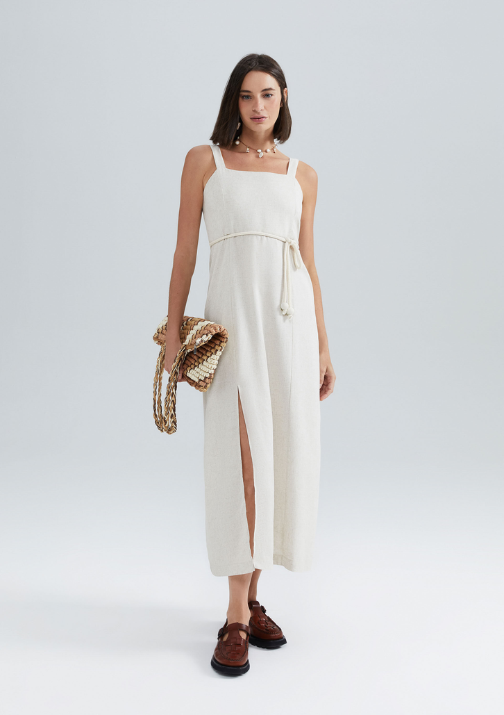 Vestido Off-White Hering Midi Com Fenda Em Viscolinho