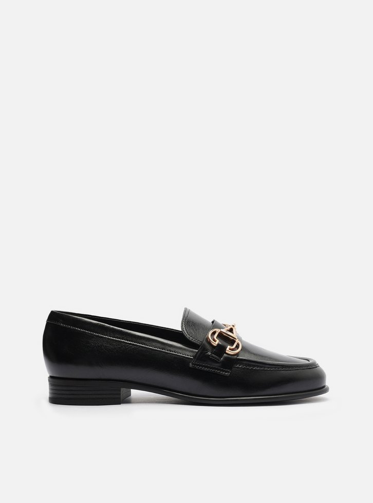 Mocassim Preto Couro Bridão Metálico Retrô