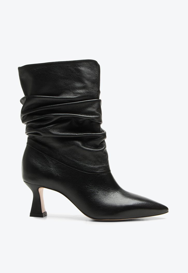 Bota Kampala Preto