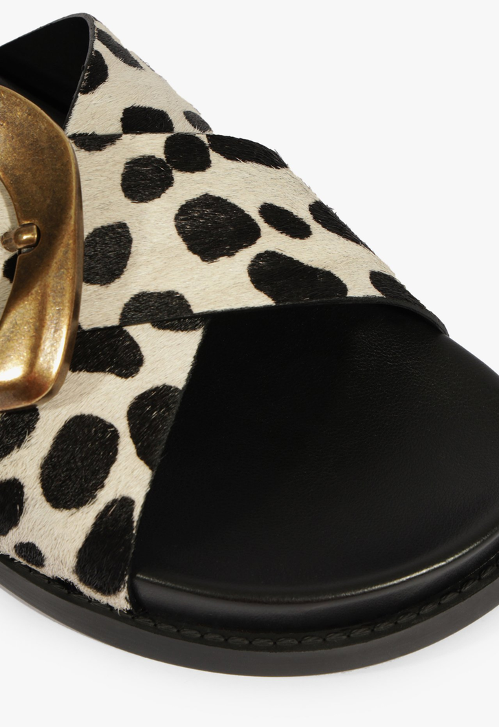 Sandália Papete Couro Fivela Preta Animal Print Branca