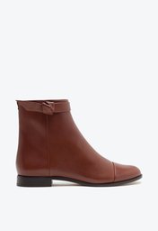 Assymmetric Clarita Bootie Flat Rum