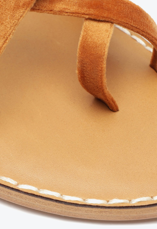 Sandália Rasteira Tirinhas Veludo Bege Ocre