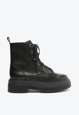 Bota Coturno Preta Schutz Jordan | ZZ MALL