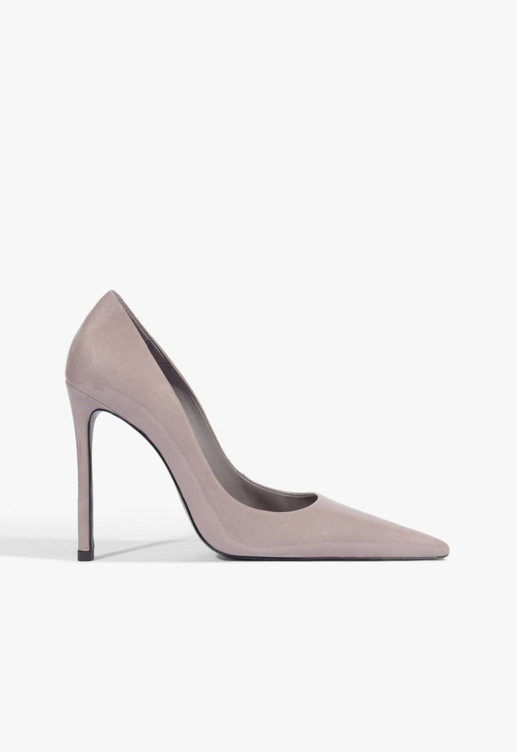 Scarpin Schutz Clara Bico Fino Couro Cinza