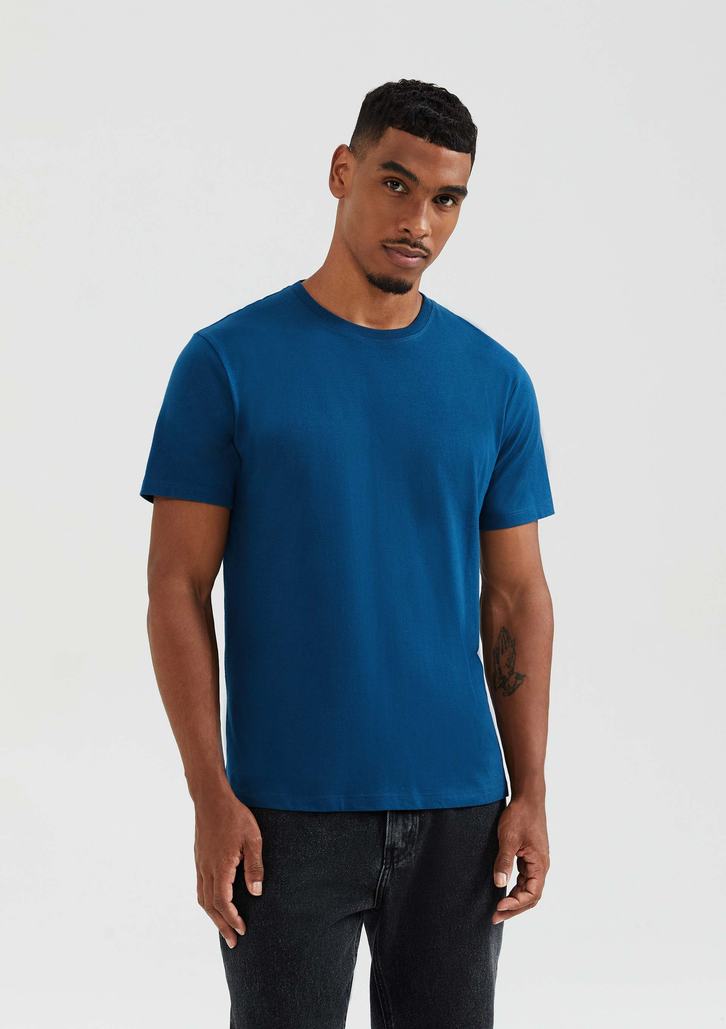 Camiseta Azul Marinho Hering Básica Manga Curta Regular World