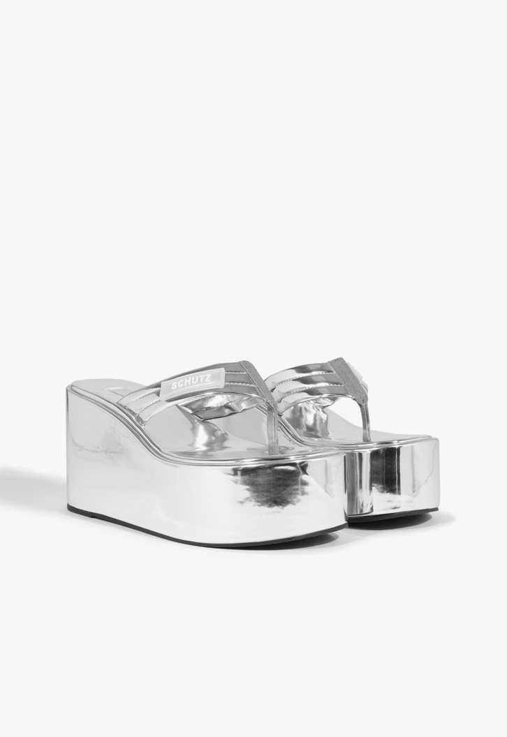 Chinelo Plataforma Zoe Couro Prata