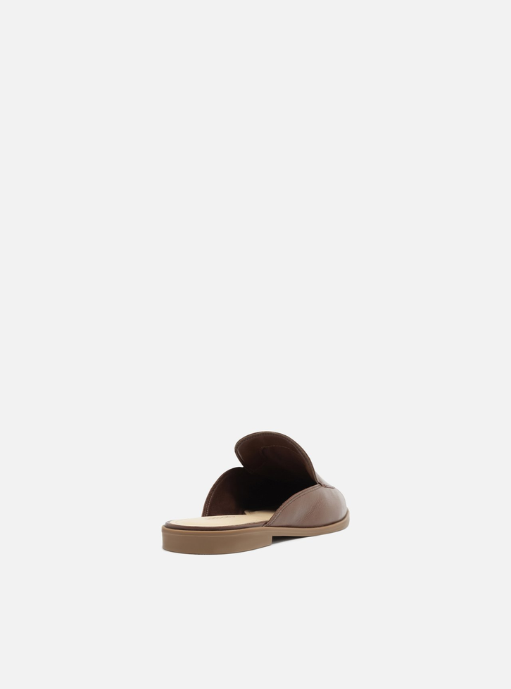 Mule Rasteira Couro Marrom
