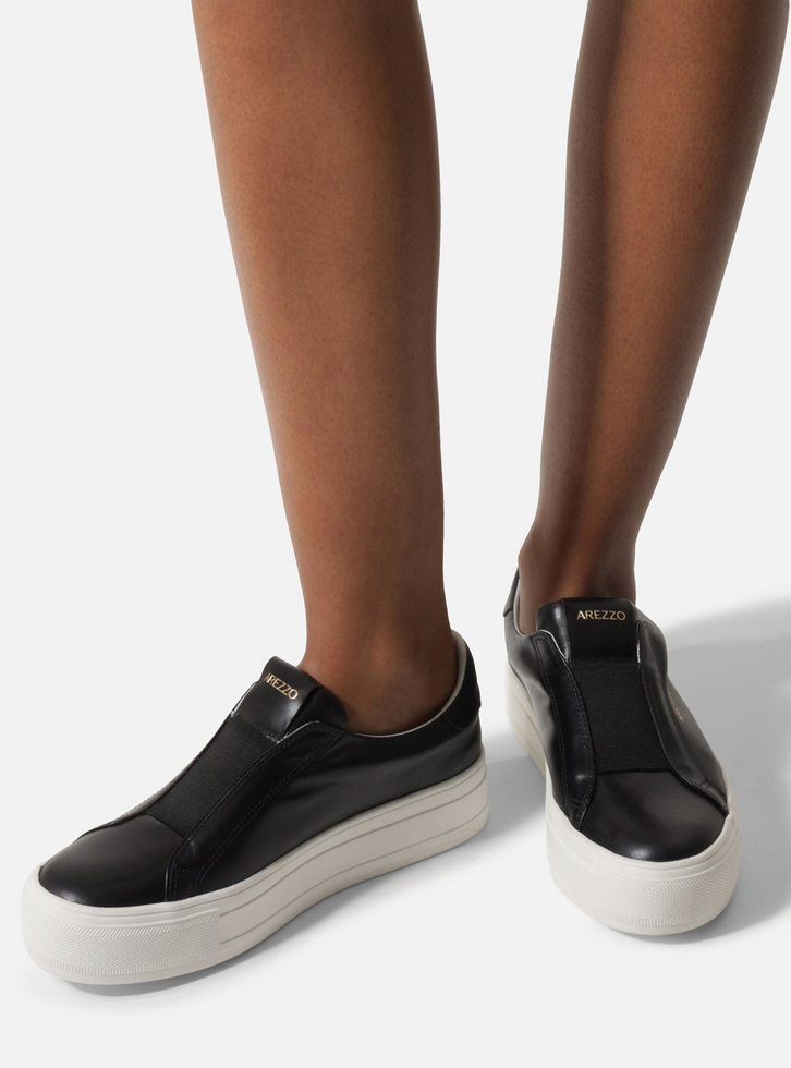 Tênis Preto Couro Flatform Metal Dourado