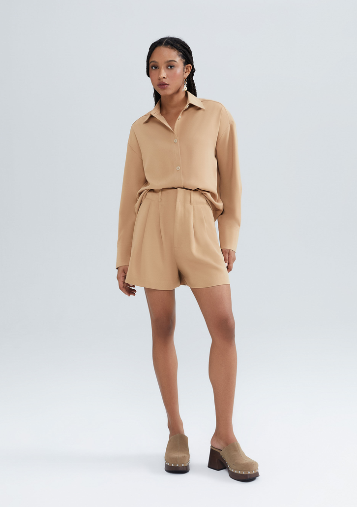 Camisa Bege Hering Manga Longa Em Crepe