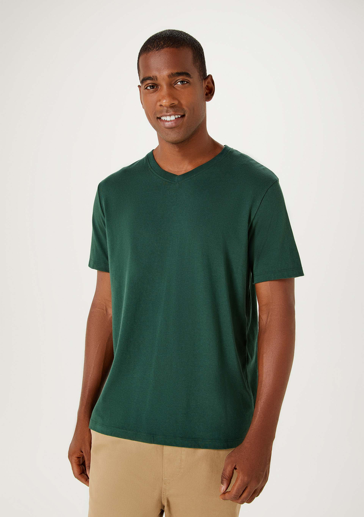 Camiseta Básica Verde Hering Masculina Manga Curta Gola V World