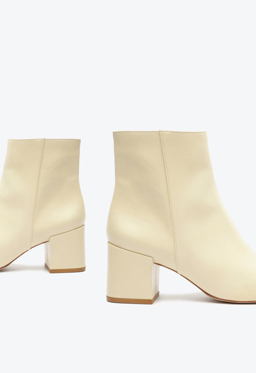 Bota Cano Médio Couro Branca