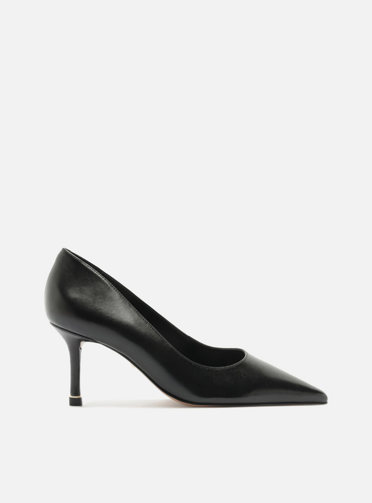 Scarpin Preto Couro Salto Fino
