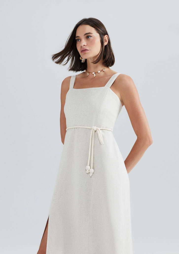Vestido Off-White Hering Midi Com Fenda Em Viscolinho