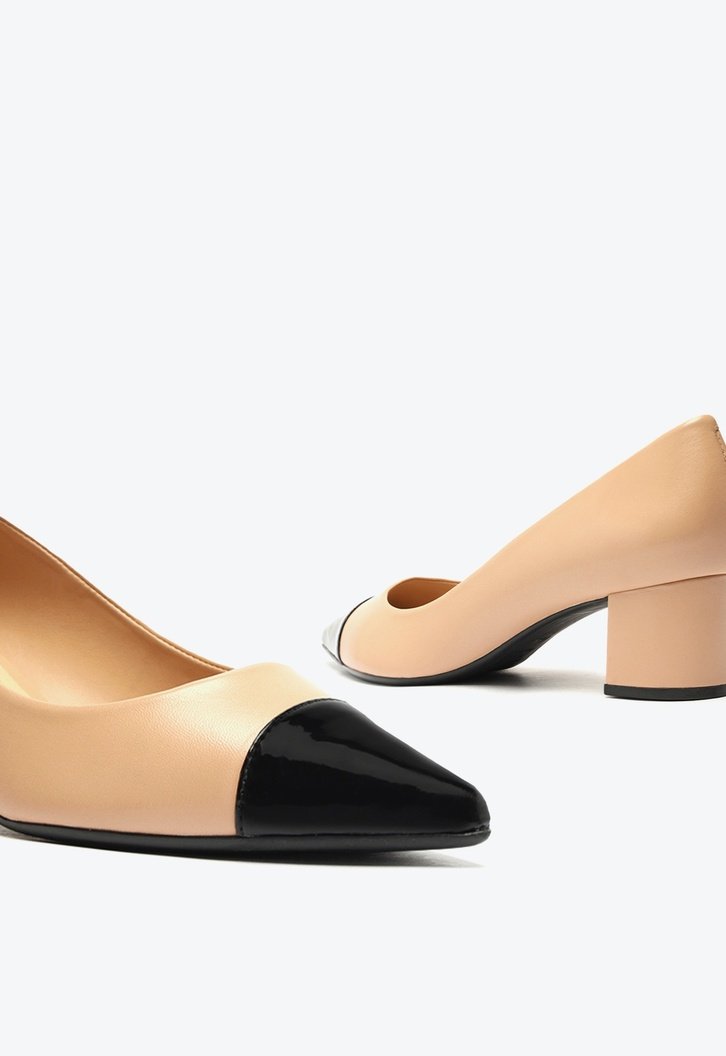 Scarpin Nude Arezzo Couro Bico Fino Cap Toe City