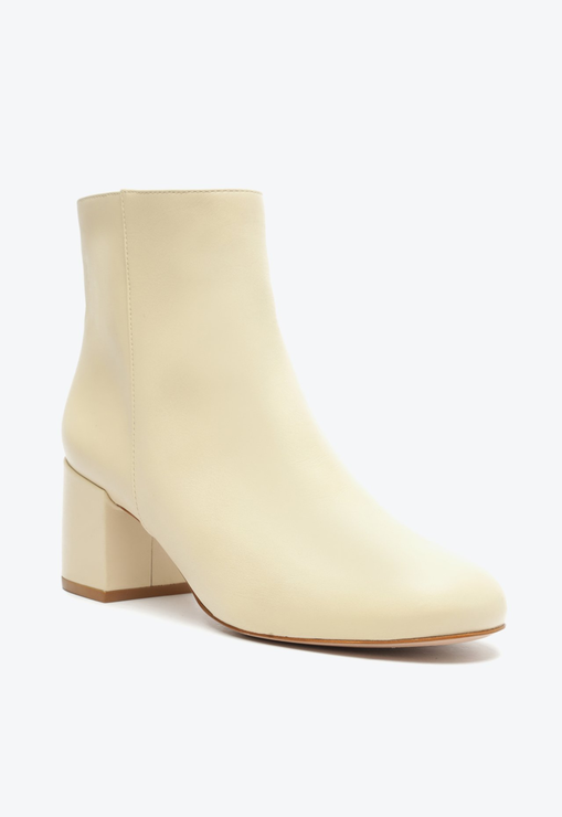 Bota Cano Médio Couro Branca
