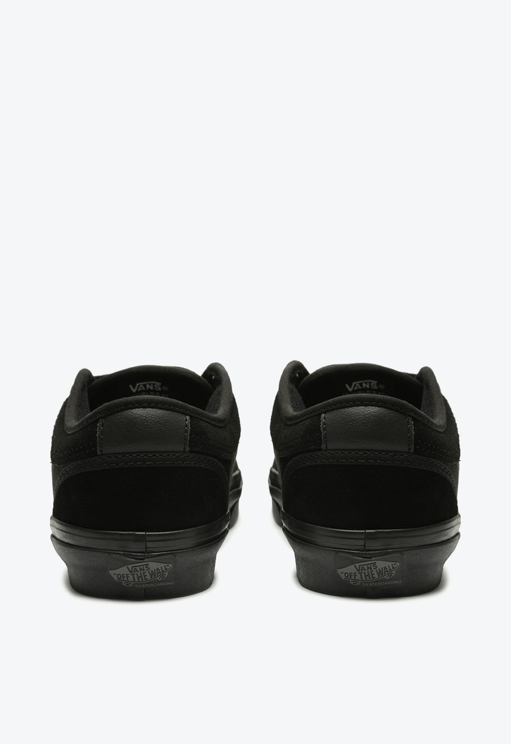 Tênis Skate Chukka Low Blackout