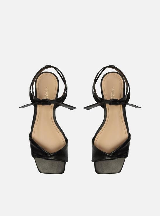 SANDÁLIA RASTEIRA PRETA AREZZO COURO LACE UP