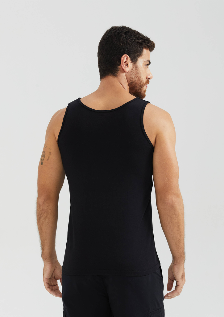 Kit Com 3 Regatas Pretas Hering Masculinas Básicas Slim