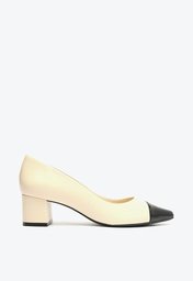Scarpin Off-white Arezzo Couro Bico Fino Cap Toe City