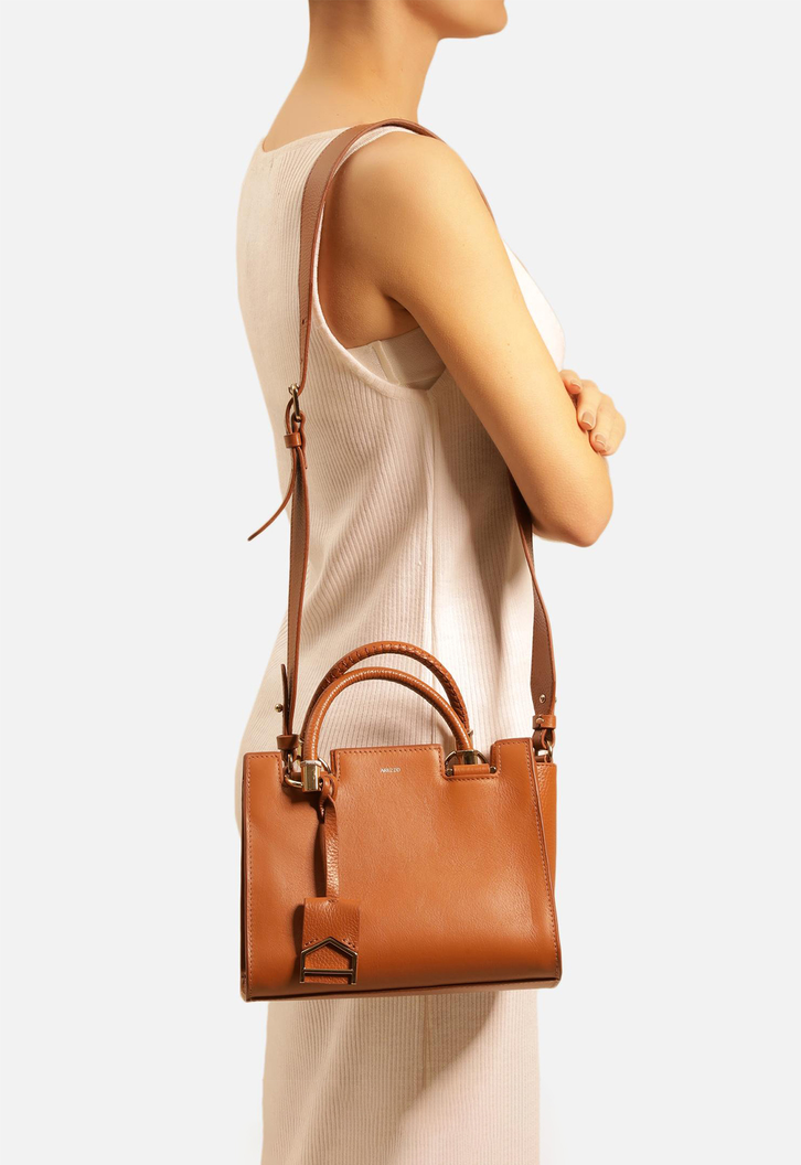 Bolsa Tote Marrom Arezzo Couro Média Abbraccio