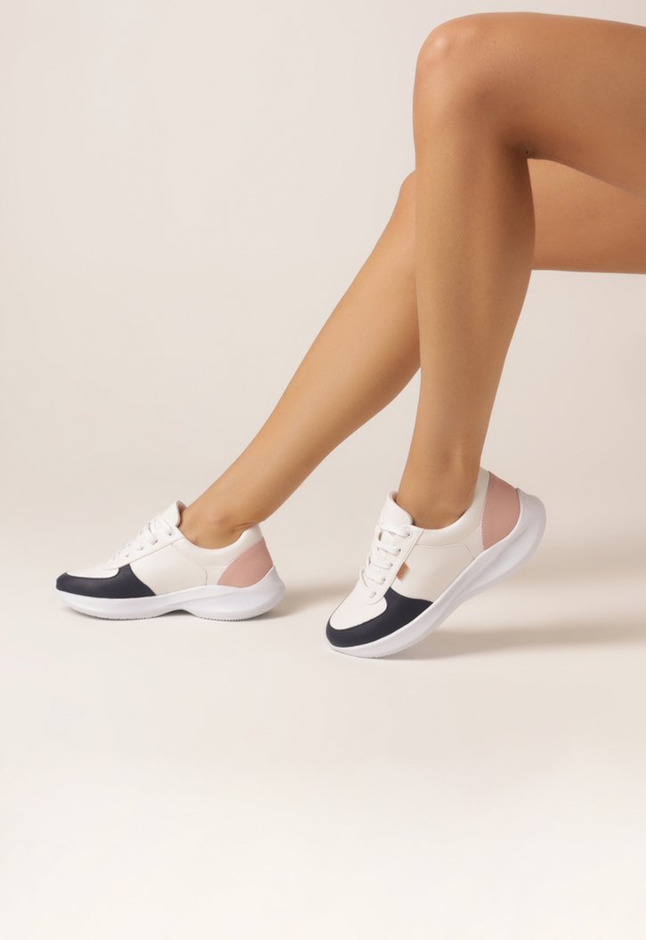 Tênis de Amarrar Branco Sporty Recortes Azul Marinho