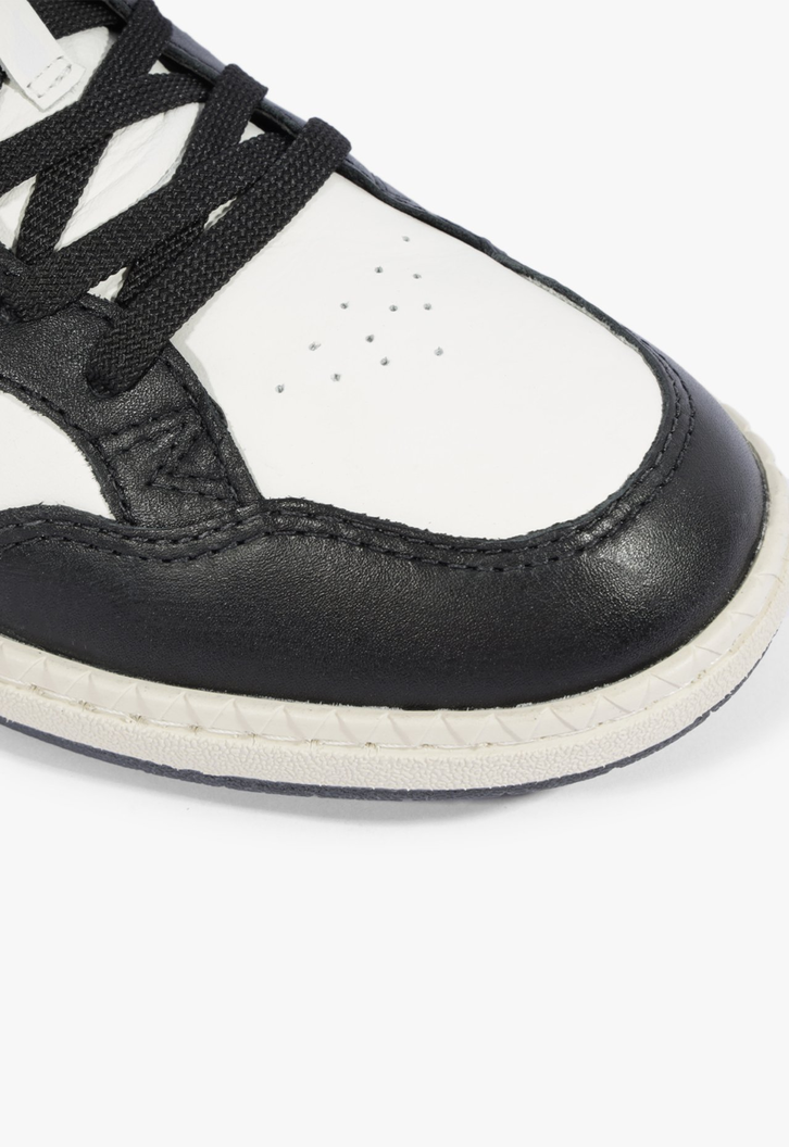 Tênis ST 001 Couro Branco e Preto