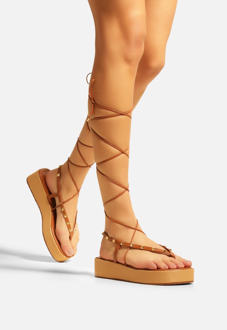 Sandália Flatform Marrom Arezzo Amarração Studs