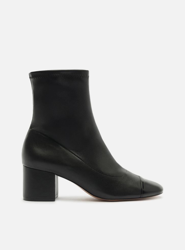 Bota Preta Cano Médio Liso Cap Toe
